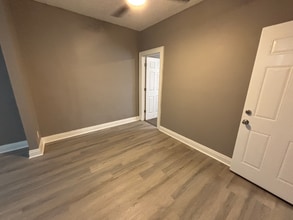 1341 Marshall St in Gary, IN - Foto de edificio - Building Photo