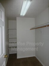 737 NE Nickernut Ave in Redmond, OR - Building Photo - Building Photo