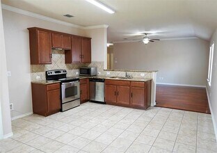 9000 Holliday Ln in Aubrey, TX - Building Photo - Building Photo