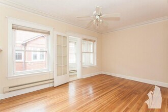 4422 N Wolcott Ave, Unit 4427-A3 in Chicago, IL - Foto de edificio - Building Photo