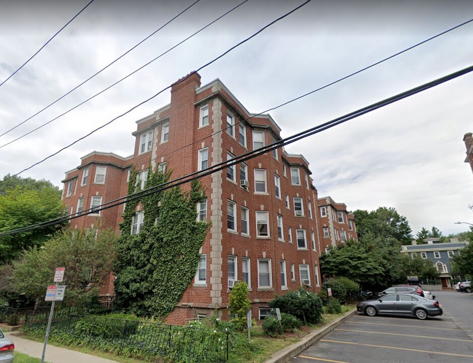 7 Craigie Cir in Cambridge, MA - Building Photo