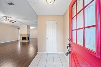 18178 Holly Green Dr in Houston, TX - Building Photo - Building Photo