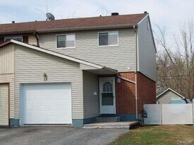 13 Rue Conroy in Gatineau, QC - Building Photo