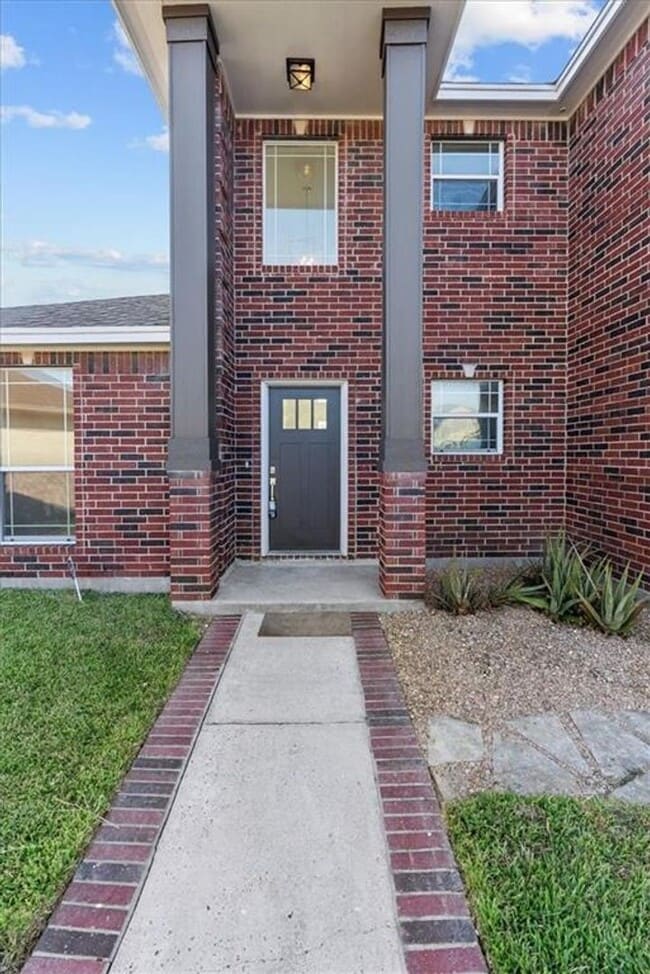 2421 Songbird Ln in Corpus Christi, TX - Building Photo - Building Photo