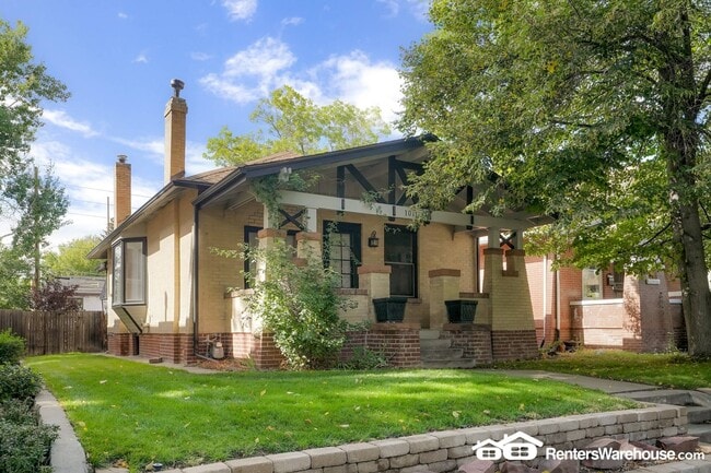 property at 1011 S Vine St