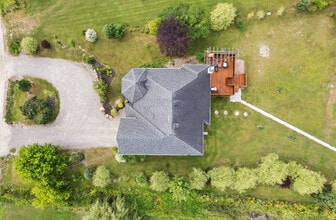 11 Cléophas-Scantland Ch in Val-des-monts, QC - Building Photo - Building Photo