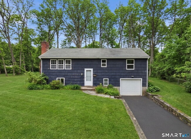 property at 26 Hiawatha Ln