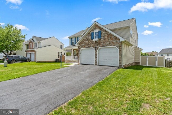 18318 Lyles Dr in Hagerstown, MD - Building Photo - Building Photo