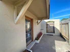 1409 Madrid Way in Winter Springs, FL - Building Photo