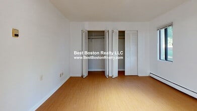 100 Fellsview Ter, Unit 101A in Stoneham, MA - Building Photo - Building Photo