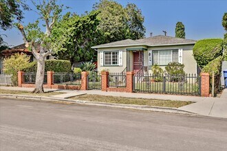 3532 Maplewood Ave in Los Angeles, CA - Building Photo - Building Photo