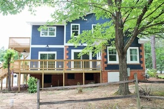 310 N May St in Southern Pines, NC - Foto de edificio - Building Photo