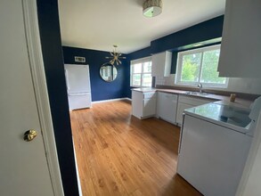 10718 Charrette Dr in St. Louis, MO - Building Photo - Building Photo