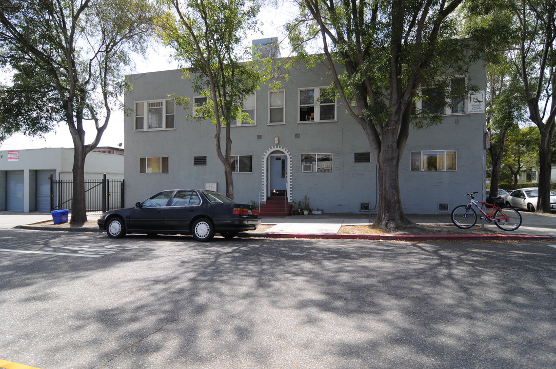 1900 9th St in Berkeley, CA - Building Photo