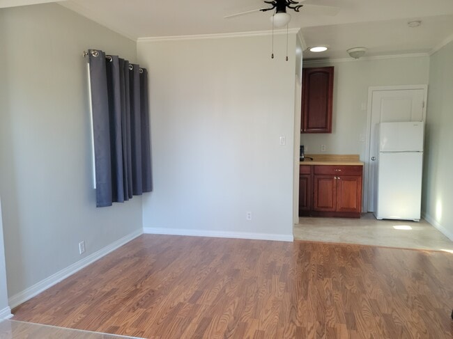 2701 W Main St, Unit 1 in Alhambra, CA - Building Photo - Building Photo