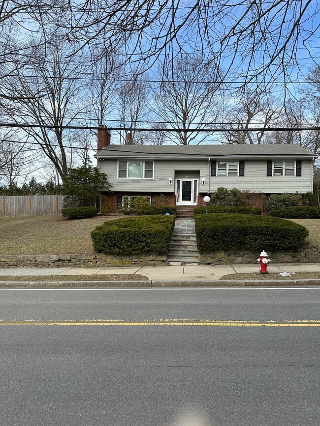 299 Mill St in Newton, MA - Building Photo - Building Photo