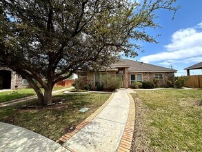 401 Springwood Ct in Midland, TX - Building Photo - Building Photo