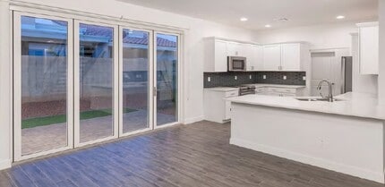 14th Street Residences in Phoenix, AZ - Building Photo - Interior Photo