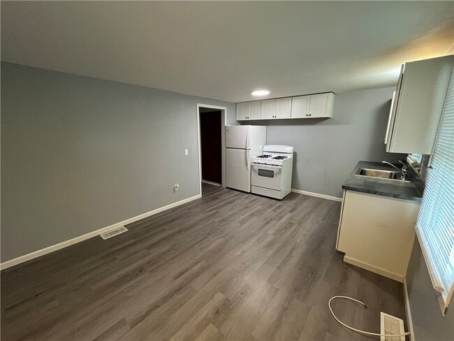 6831 Furnace Rd in Ontario, NY - Building Photo - Building Photo