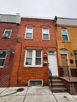 2425 S Darien St in Philadelphia, PA - Building Photo