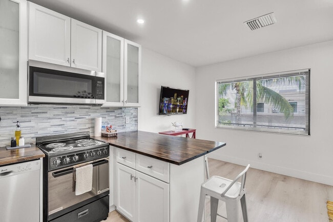 1630 SW 4th Ave in Fort Lauderdale, FL - Building Photo - Building Photo