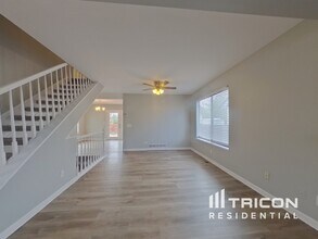 3812 S Ceylon Way in Aurora, CO - Building Photo - Building Photo