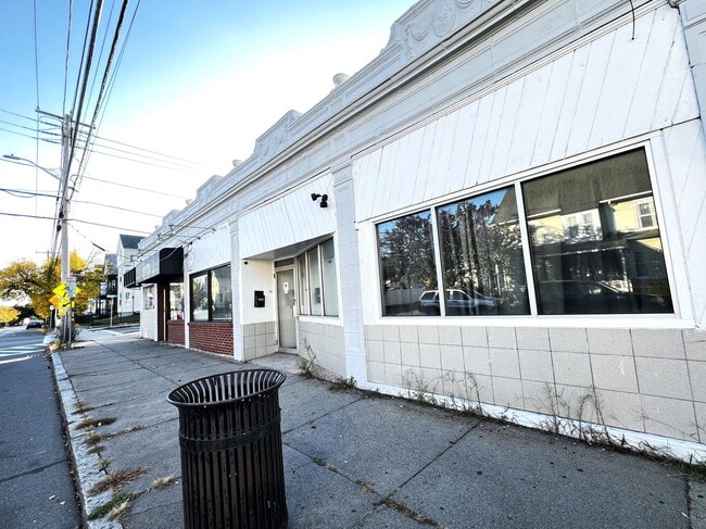 86 Spring St in Medford, MA - Building Photo - Building Photo