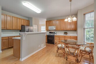 1999 Trevino Terrace in Vernon Hills, IL - Building Photo - Building Photo