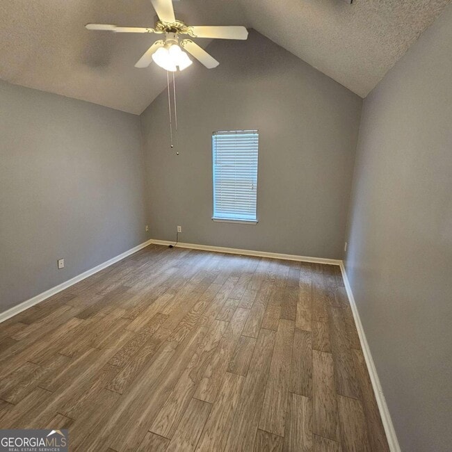 310 Pecan Wood Cir in Fairburn, GA - Building Photo - Building Photo