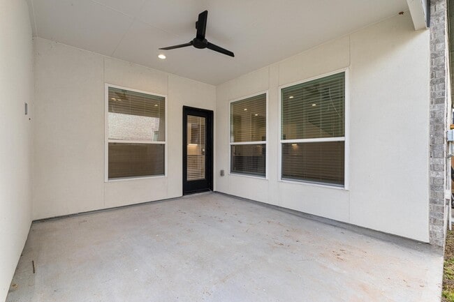 property at 2753 Sunny Briar Dr