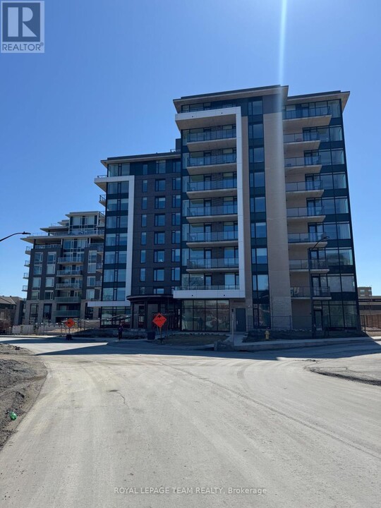 360 Deschâtelets Ave. in Ottawa, ON - Building Photo