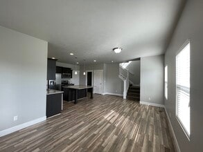 3753 E Cunninghill Drive in Eagle Mountain, UT - Foto de edificio - Building Photo