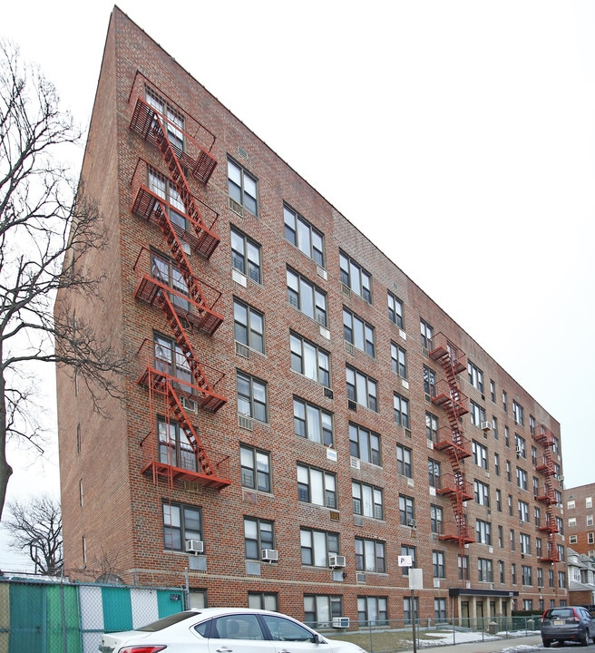 Bay Plaza in Brooklyn, NY - Building Photo