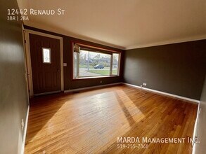 12442 Renaud St in Windsor, ON - Building Photo - Building Photo