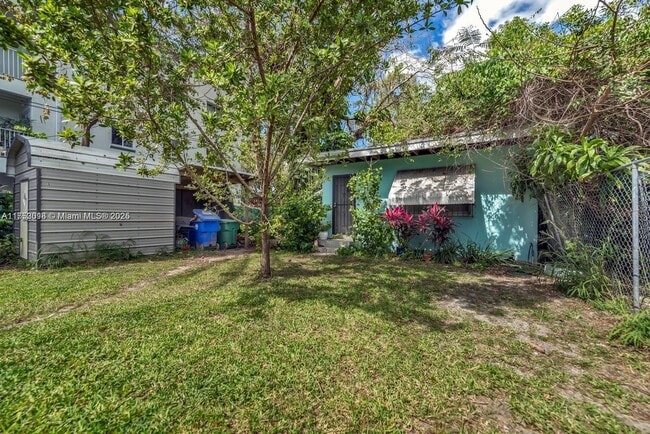 7536 NE 1st Ave in Miami, FL - Building Photo - Building Photo