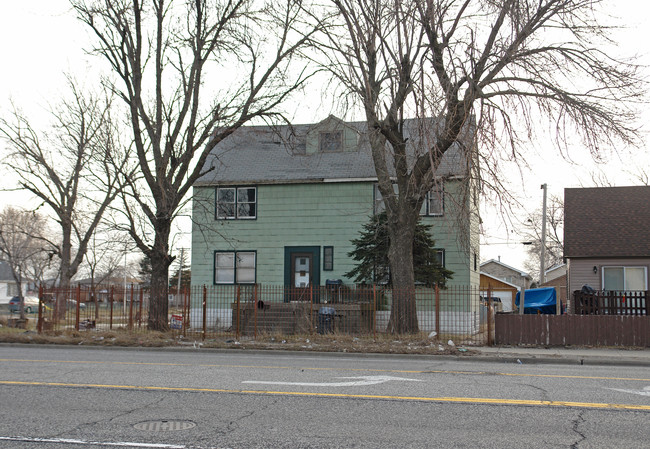 4805 S Central Ave in Stickney, IL - Foto de edificio - Building Photo