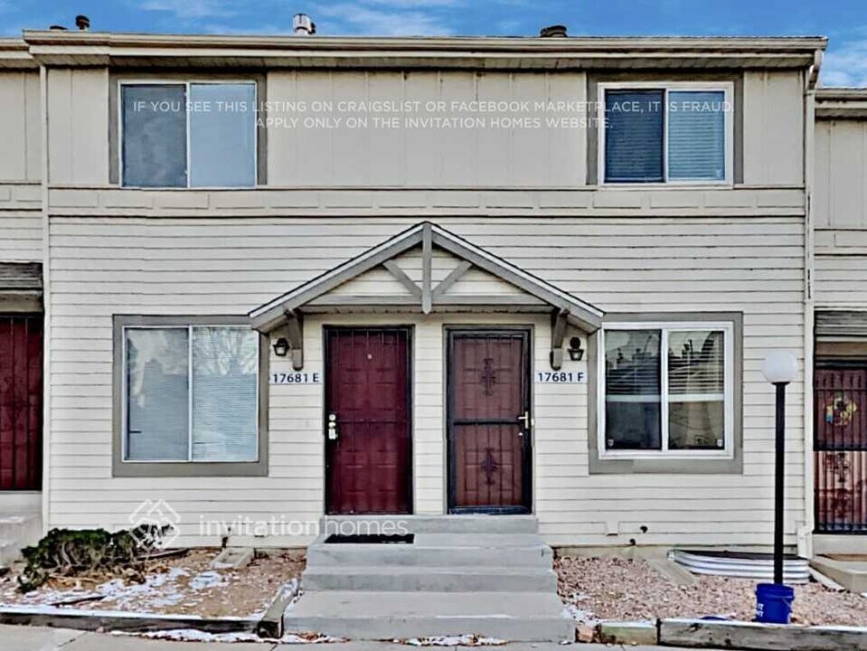 17681 E Loyola Dr in Aurora, CO - Foto de edificio