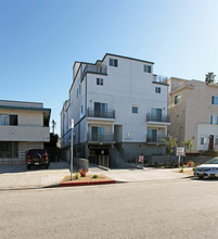 3680 Keystone Ave in Los Angeles, CA - Building Photo - Building Photo