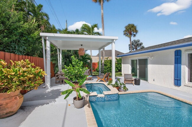 802 Mallard Dr in Delray Beach, FL - Building Photo - Building Photo