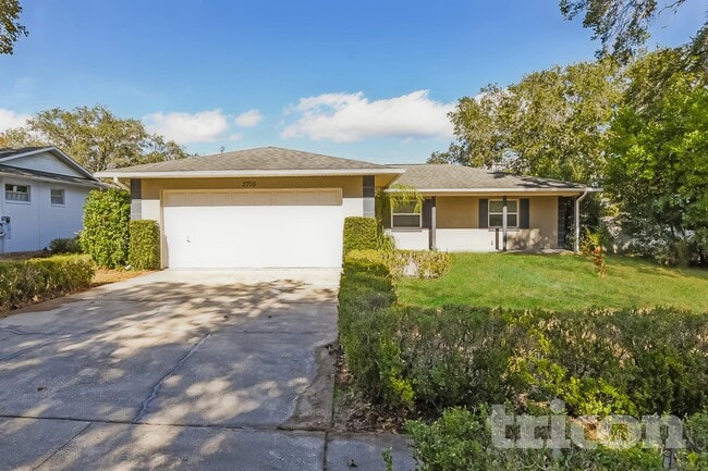 property at 2705 Knollwood Trail