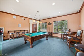 1250 Wildwood Lakes Blvd in Naples, FL - Foto de edificio - Building Photo