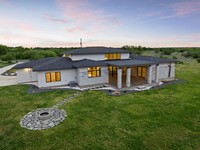 583 Comanche Rdg in Round Mountain, TX - Building Photo - Building Photo