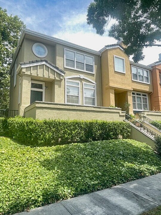 3603 Dickenson Common in Fremont, CA - Building Photo
