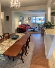 2311 Central St, Unit 2E in Evanston, IL - Foto de edificio - Building Photo