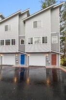 5724 Sterling Ave in Ferndale, WA - Building Photo