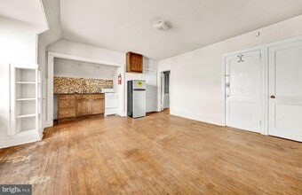 1020 W Main St in Norristown, PA - Building Photo - Building Photo