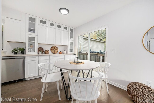 4910 Chipman Dr in Waterford Township, MI - Building Photo - Building Photo