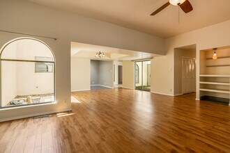 6805 La Casa Bonita NE in Albuquerque, NM - Building Photo - Building Photo