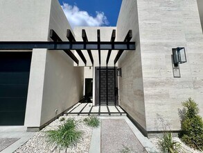 2925 Fisher's Hill Loop in Laredo, TX - Building Photo - Building Photo