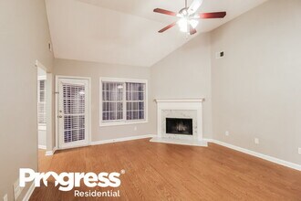 1917 Summit Creek Way in Loganville, GA - Foto de edificio - Building Photo